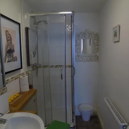Flat 11 - Bright City Studio Bs2 Opposite Cabot Circus * 브리스틀