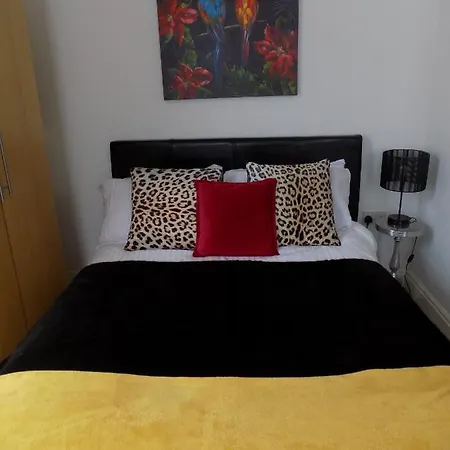 Flat 11 - Bright City Studio Bs2 Opposite Cabot Circus *