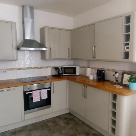 Апартаменты Flat 11 - Bright City Studio Bs2 Opposite Cabot Circus *